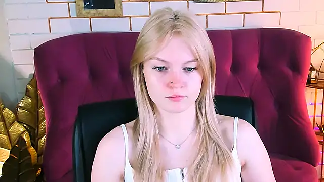Snapshot of GraceGlamour chatting on February 2025 05:09:02 AM GraceGlamour online show from February 2025 05:09:02 AM