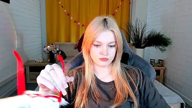 Snapshot of GraceGlamour chatting on March 2025 11:08:02 AM GraceGlamour online show from March 2025 11:08:02 AM