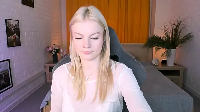 Snapshot of GraceGlamour chatting on October 2025 05:08:01 AM GraceGlamour online show from October 2025 05:08:01 AM