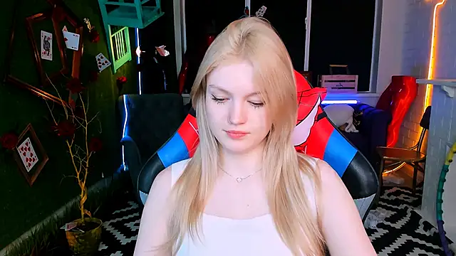 Snapshot of GraceGlamour chatting on February 2025 11:21:02 AM GraceGlamour online show from February 2025 11:21:02 AM