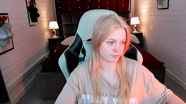 Snapshot of GraceGlamour chatting on March 2025 11:19:02 AM GraceGlamour online show from March 2025 11:19:02 AM