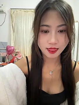 Snapshot of 00houBainiangzi chatting on December 2024 03:30:02 PM 00houBainiangzi online show from December 2024 03:30:02 PM