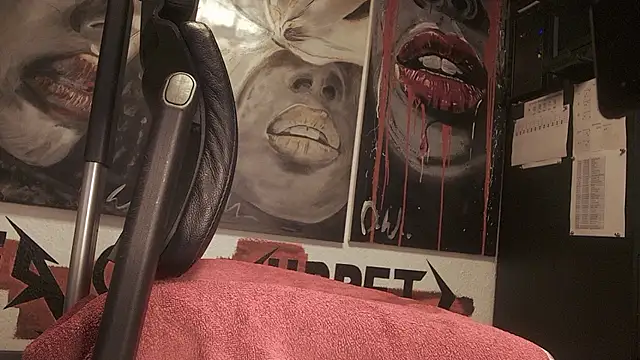 dani4334 online show from February 2026 12:15:02 PM