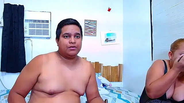 lucasandSofi online show from November 2025 09:04:01 PM