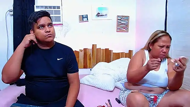 lucasandSofi online show from May 2026 09:53:02 PM