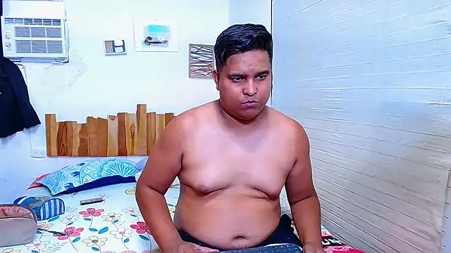 Snapshot of lucasandSofi chatting on March 2026 09:55:01 PM lucasandSofi online show from March 2026 09:55:01 PM