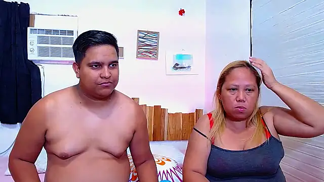 Snapshot of lucasandSofi chatting on January 2026 11:11:01 PM lucasandSofi online show from January 2026 11:11:01 PM