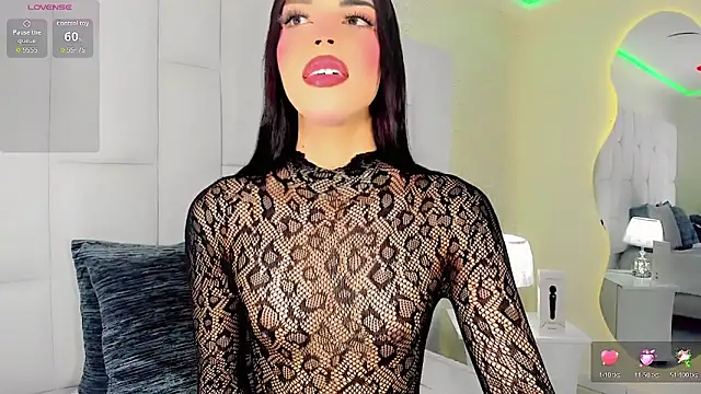 Snapshot of CandyJoselyn chatting on November 2025 12:54:01 PM CandyJoselyn online show from November 2025 12:54:01 PM