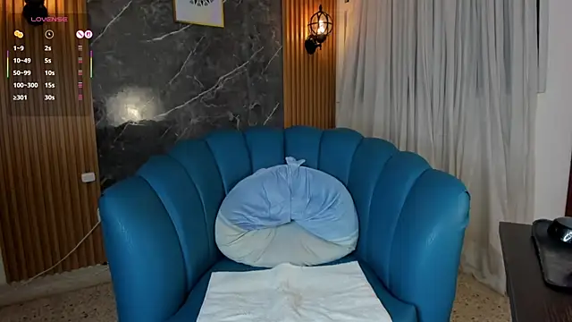 Julie Markk online show from March 2026 07:26:01 PM