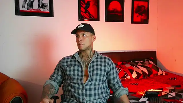 Leonnardo Jaramillo online show from November 2025 11:08:02 PM