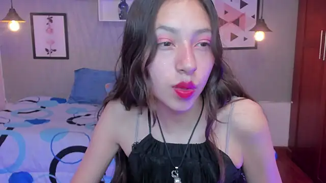 Snapshot of Valeria_roussi chatting on February 2025 03:47:02 PM Valeria roussi online show from February 2025 03:47:02 PM