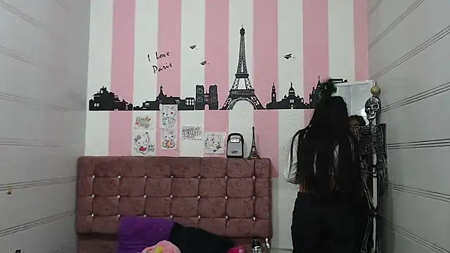 Snapshot of sara_caplerx chatting on September 2025 01:18:01 PM sara caplerx online show from September 2025 01:18:01 PM