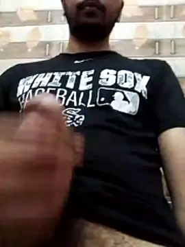 Snapshot of itachigunn chatting on May 2026 02:20:02 PM itachigunn online show from May 2026 02:20:02 PM