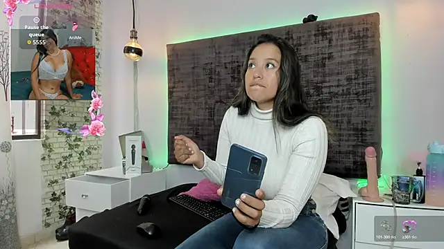 sharoncute1 online show from October 2025 08:00:01 PM