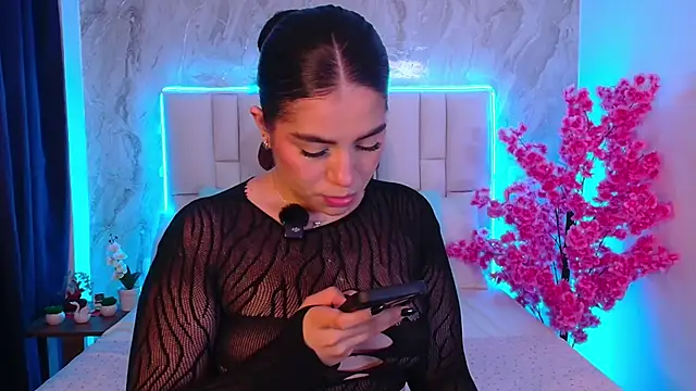 IsabellaAnngel online show from June 2026 04:28:02 AM