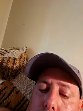 HeteroHotGuy1 online show from October 2025 01:02:01 PM