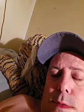 HeteroHotGuy1 online show from January 2025 08:21:02 PM