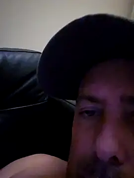 HeteroHotGuy1 online show from September 2025 09:35:01 PM