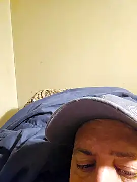 HeteroHotGuy1 online show from December 2024 08:04:02 PM