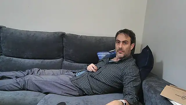 Snapshot of basquehotboy chatting on December 2024 10:34:02 PM basquehotboy online show from December 2024 10:34:02 PM