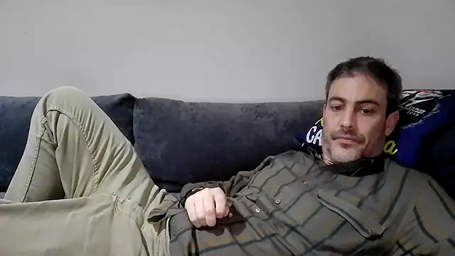 Snapshot of basquehotboy chatting on February 2025 10:05:01 PM basquehotboy online show from February 2025 10:05:01 PM