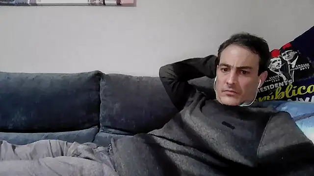 Snapshot of basquehotboy chatting on February 2025 10:31:02 PM basquehotboy online show from February 2025 10:31:02 PM