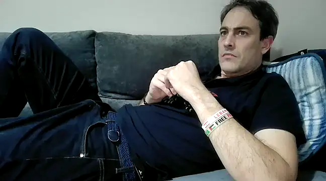 Snapshot of basquehotboy chatting on December 2024 10:01:02 PM basquehotboy online show from December 2024 10:01:02 PM