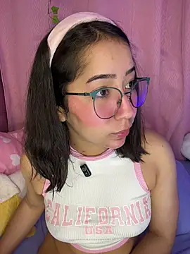 Snapshot of anni_ross chatting on May 2026 09:13:02 PM anni ross online show from May 2026 09:13:02 PM