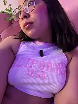 Snapshot of anni_ross chatting on May 2026 09:03:02 PM anni ross online show from May 2026 09:03:02 PM