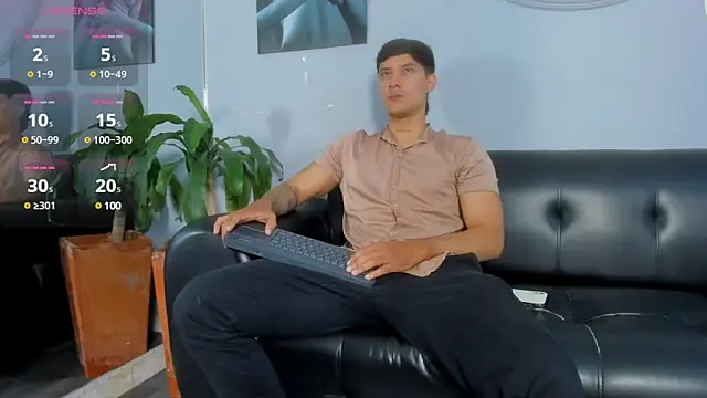 Damian23   online show from February 2025 01:55:01 PM