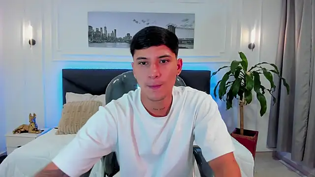 Snapshot of Damian23__ chatting on November 2025 12:05:02 PM Damian23 online show from November 2025 12:05:02 PM