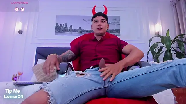 Damian23   online show from December 2025 10:17:02 AM