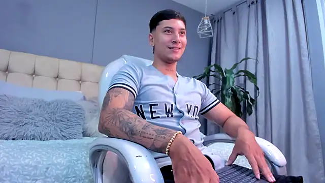 Damian23   online show from September 2025 10:31:01 AM
