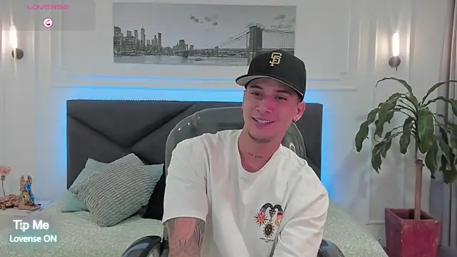 Damian23   online show from January 2026 12:42:02 PM