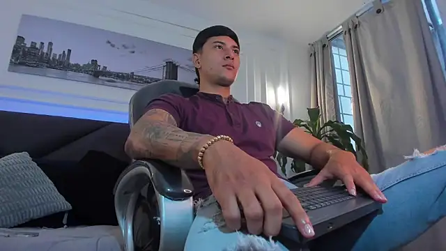 Damian23   online show from February 2026 12:23:02 PM