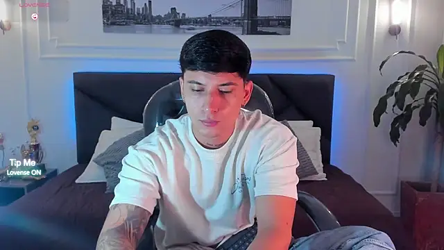 Damian23   online show from March 2026 01:26:02 PM