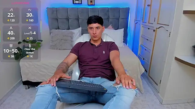 Damian23   online show from March 2025 03:42:01 PM