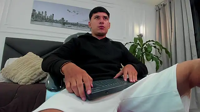 Snapshot of Damian23__ chatting on November 2025 10:36:02 AM Damian23 online show from November 2025 10:36:02 AM