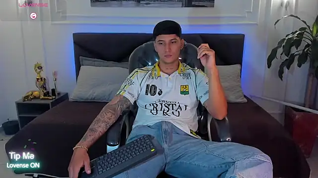 Damian23   online show from March 2026 10:52:02 AM