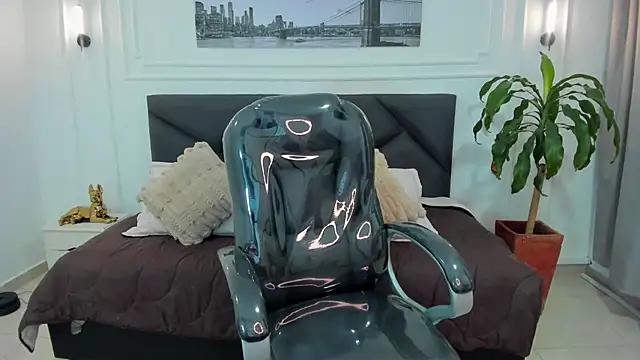 Snapshot of Damian23__ chatting on November 2025 11:02:02 AM Damian23 online show from November 2025 11:02:02 AM