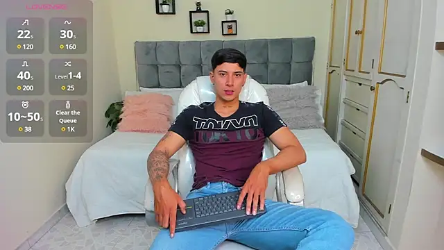 Damian23   online show from March 2025 12:39:02 PM