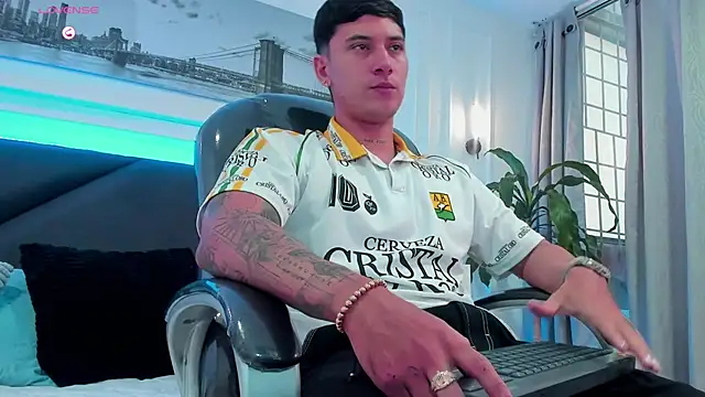 Damian23   online show from January 2026 12:34:01 PM