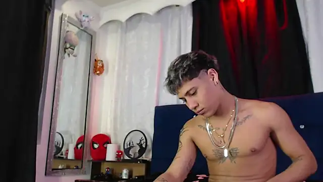 Snapshot of Sexys_Boys_Hot1 chatting on June 2026 10:54:02 PM Sexys Boys Hot1 online show from June 2026 10:54:02 PM