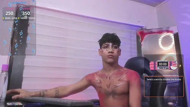 Snapshot of Sexys_Boys_Hot1 chatting on October 2025 01:50:01 AM Sexys Boys Hot1 online show from October 2025 01:50:01 AM