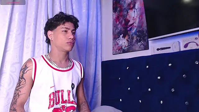 Snapshot of Sexys_Boys_Hot1 chatting on December 2025 01:50:01 AM Sexys Boys Hot1 online show from December 2025 01:50:01 AM