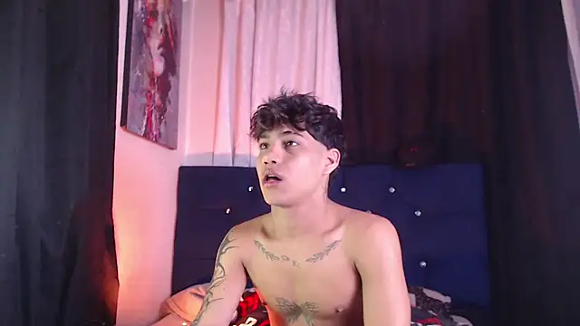 Snapshot of Sexys_Boys_Hot1 chatting on February 2026 02:04:01 PM Sexys Boys Hot1 online show from February 2026 02:04:01 PM