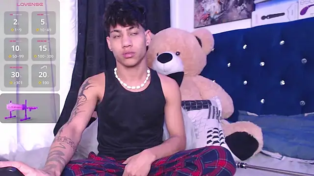 Snapshot of Sexys_Boys_Hot1 chatting on November 2025 02:38:02 AM Sexys Boys Hot1 online show from November 2025 02:38:02 AM