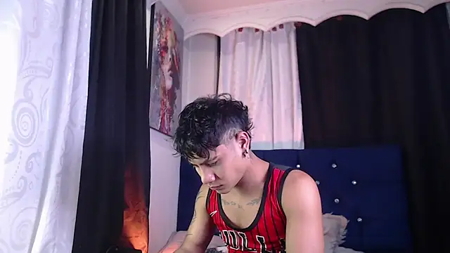 Snapshot of Sexys_Boys_Hot1 chatting on February 2026 01:06:02 AM Sexys Boys Hot1 online show from February 2026 01:06:02 AM