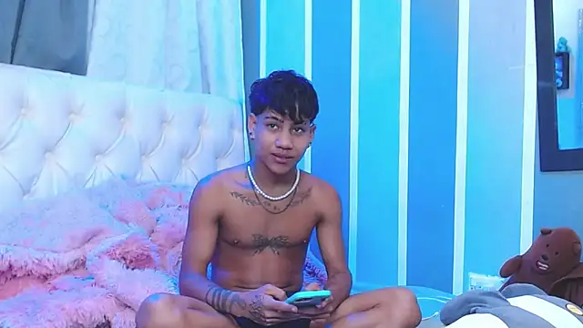 Snapshot of Sexys_Boys_Hot1 chatting on January 2025 11:19:01 PM Sexys Boys Hot1 online show from January 2025 11:19:01 PM