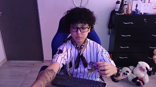 thomascooper7 online show from February 2026 07:13:01 PM